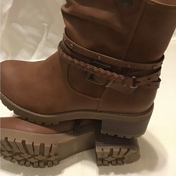 Brown Leather Ankle Boots - Picture 3 of 11